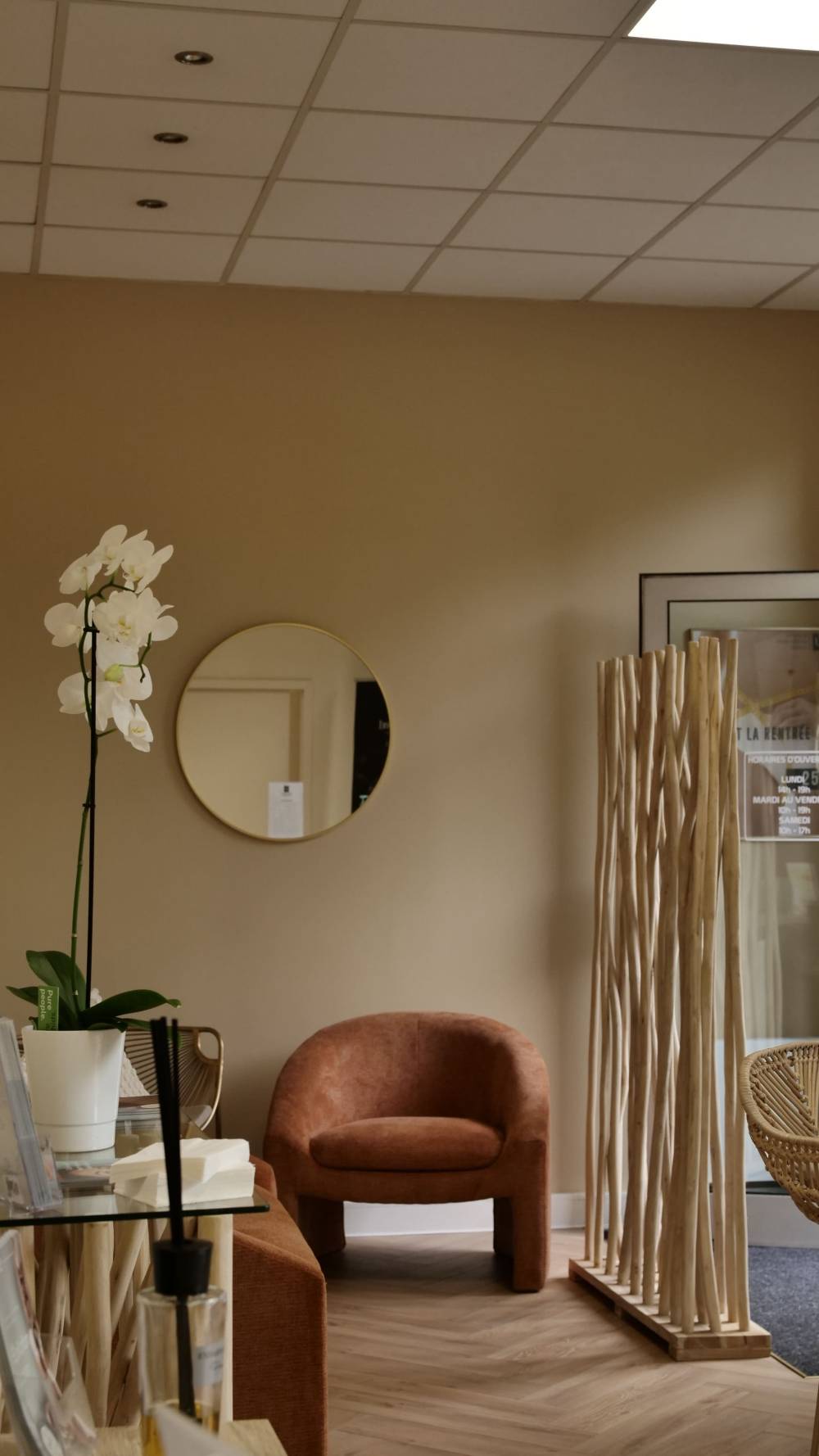 Fauteuil et miroir